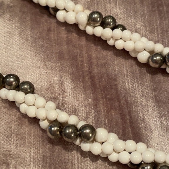 White & Silver Faux Pearl Necklace 16” - Picture 3 of 7
